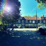 Hafen Schuetzenhof Hotel Burg