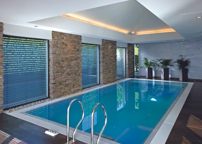 Hafen Schuetzenhof Burg auf Fehmarn