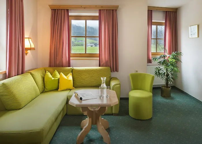 Hafen Schuetzenhof Burg auf Fehmarn