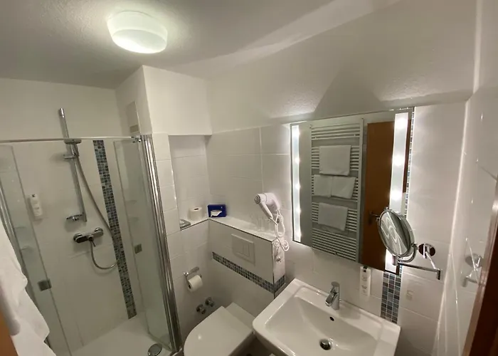 Hafen Schuetzenhof Burg auf Fehmarn